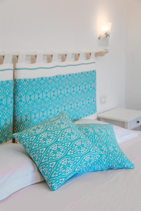 Controvento Bed and Breakfast La Maddalena  Exteriör bild